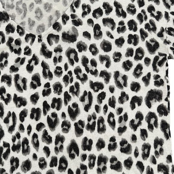 EUC - Gibsonlook Snow Leopard Fleece Top - Picture 5 of 8